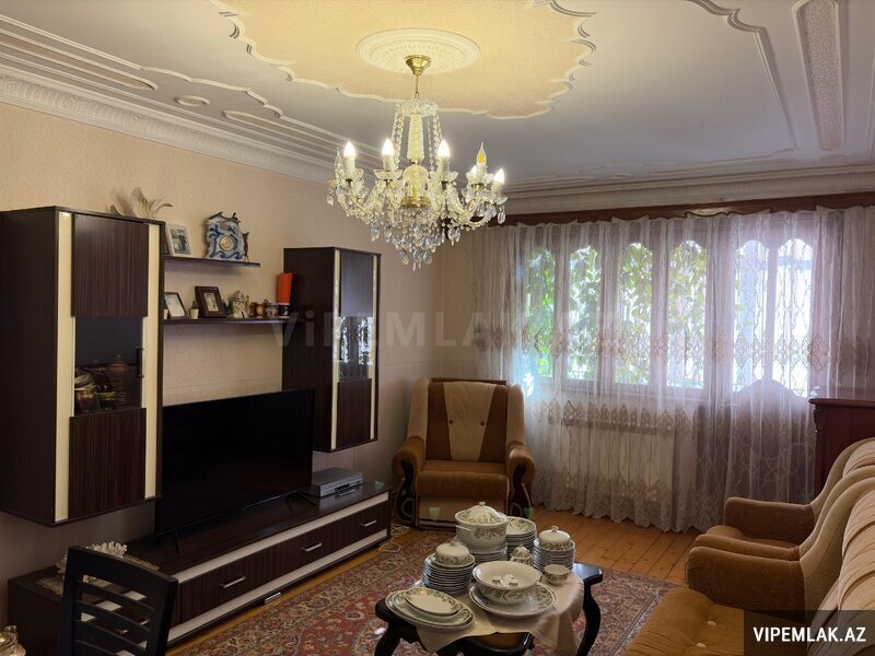 Gəncə şəhərində 3 otaqlı Köhnə tikili Satılır, 66 m² Gəncə şəhərində 3 otaqlı Köhnə tikili Satılır, 66 m²