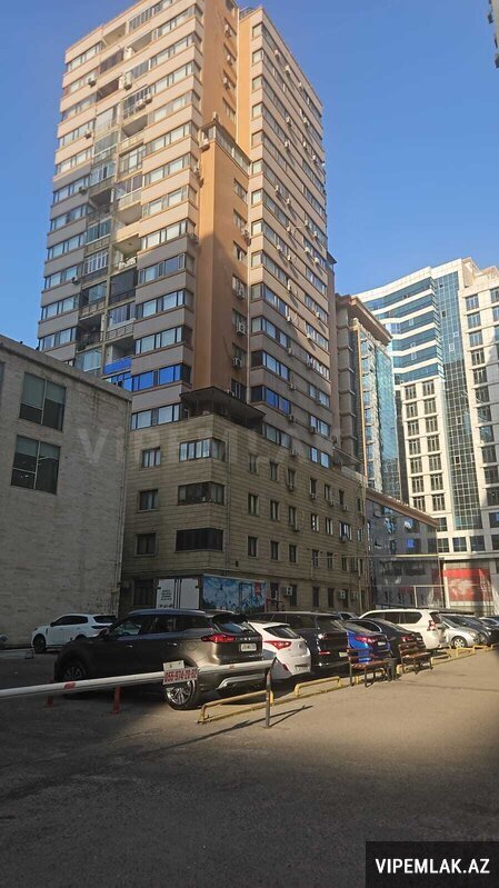 Xətai rayonunda 3 otaqlı Yeni tikili Satılır, 130 m² Xətai rayonunda 3 otaqlı Yeni tikili Satılır, 130 m²