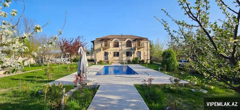 Qəbələ şəhərində 12 otaqlı Həyət evi / Villa Satılır, 280 m² Qəbələ şəhərində 12 otaqlı Həyət evi / Villa Satılır, 280 m²