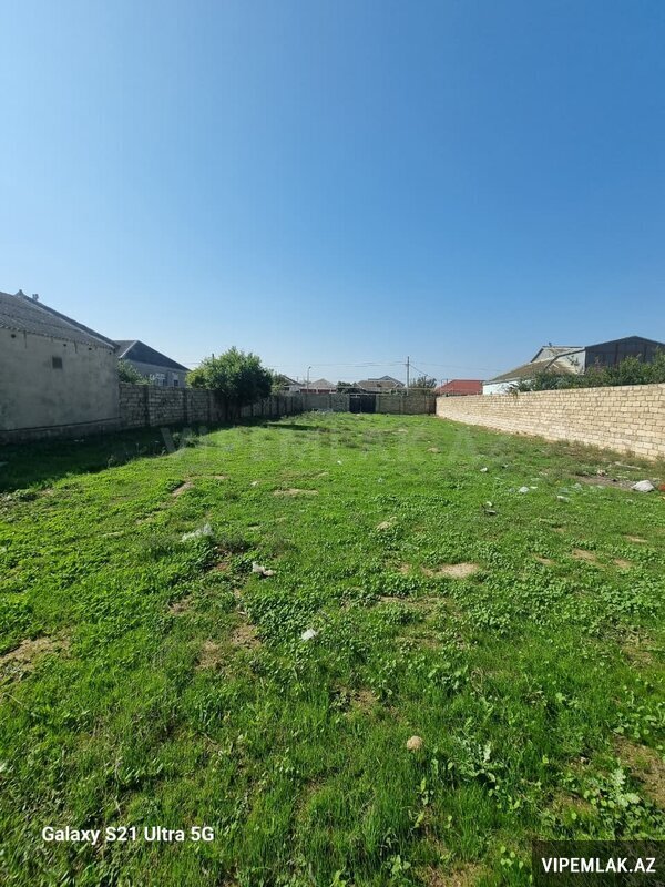 Torpaq satılır, Buzovna, Bakı
