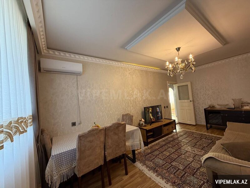 Gəncə şəhərində 3 otaqlı Köhnə tikili Satılır, 72 m² Gəncə şəhərində 3 otaqlı Köhnə tikili Satılır, 72 m²